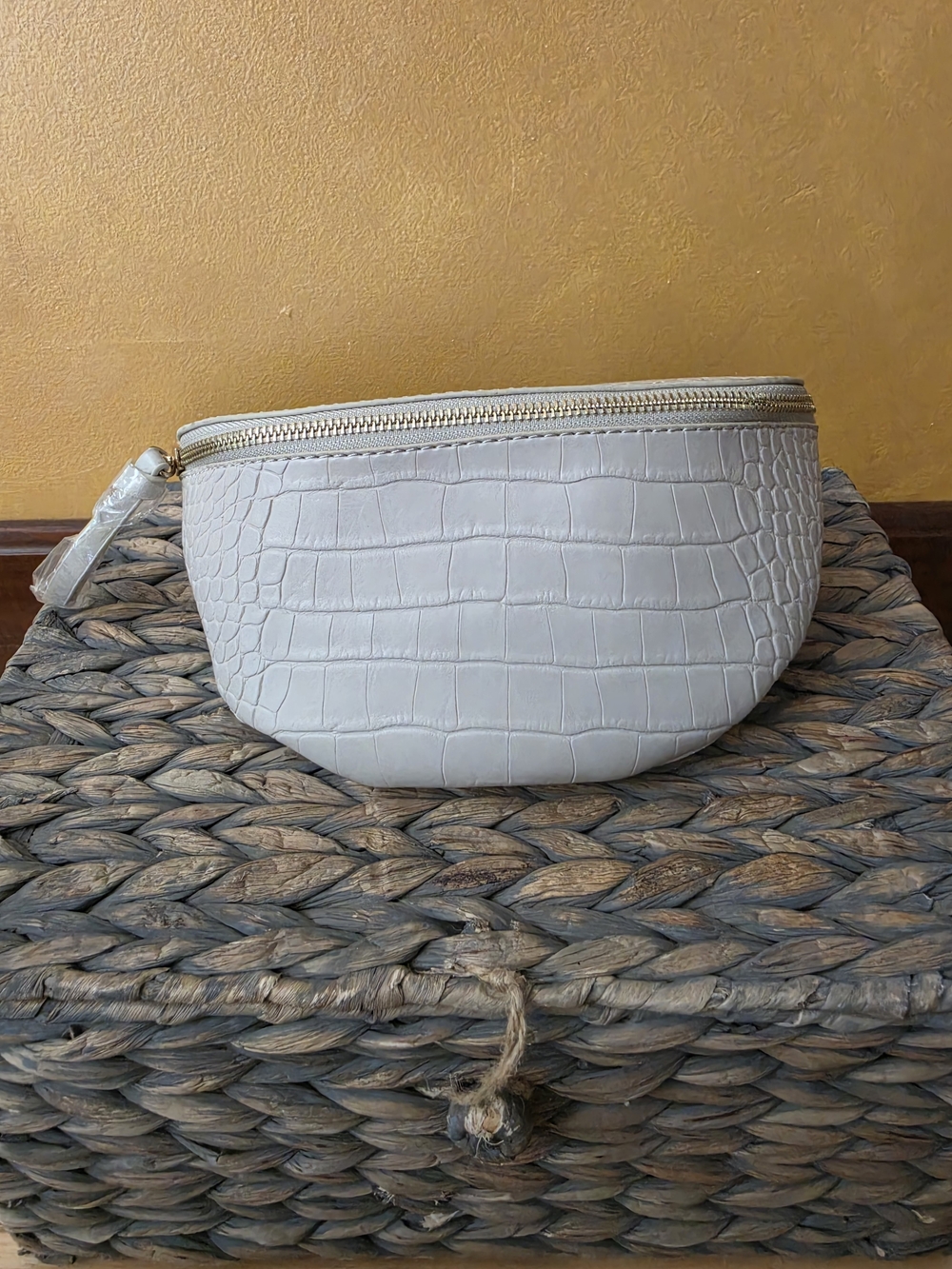 LEITH Croc-Embossed Crossbody Bag in Light Beige